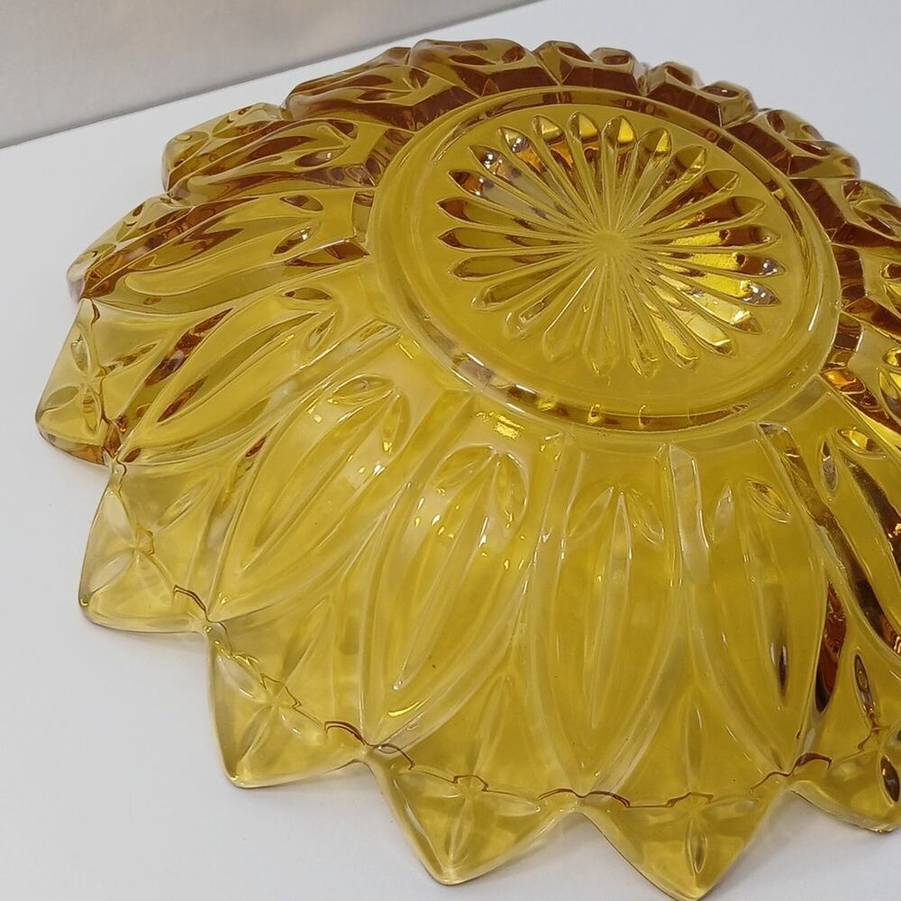 Vintage Federal Glass Flower Sunflower Petal Bowl Large Yellow Amber - Picture 14 of 16